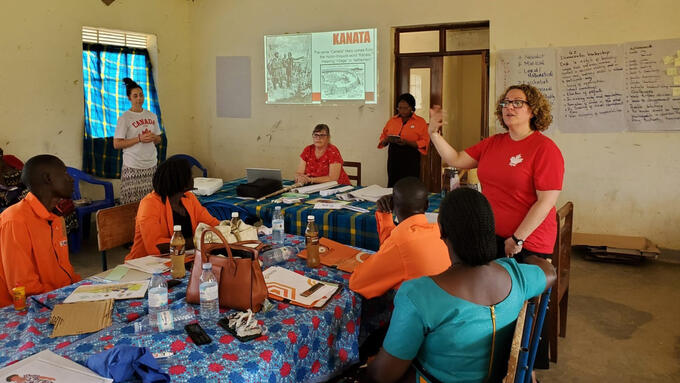 Alberta teacher Carole Jean-Baptiste shares some information about Canada during her tour in Uganda through Project Overseas.