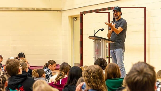 Author delivers keynote address at the Young Author's Conference